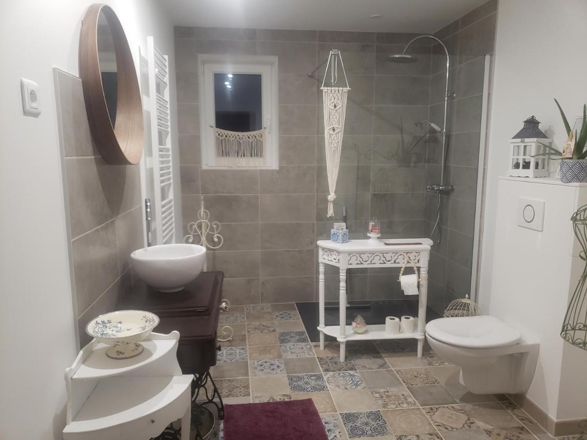 Chez Didier Et Vero Houville-la-Branche Dış mekan fotoğraf